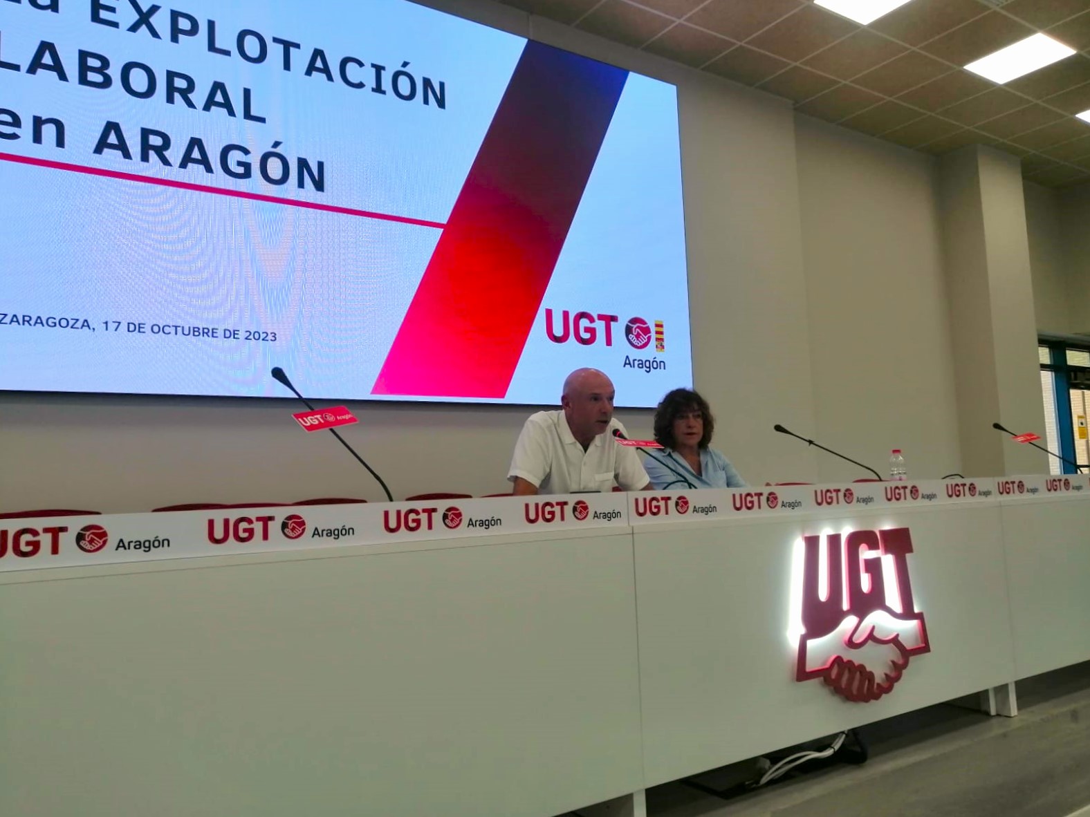 imagen de la rueda de prensa de la presentación del informe " Explotación Laboral en Aragón"
